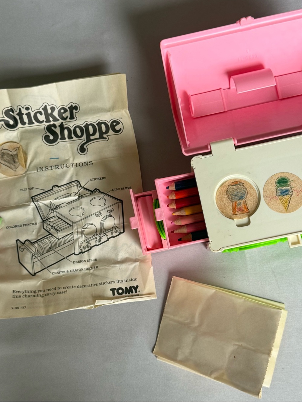 Sticker Shoppe Vintage Sticker Maker Case with Colored Pencils - Pink & White